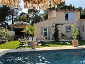 Pool - Vrbo Property (Venelles)