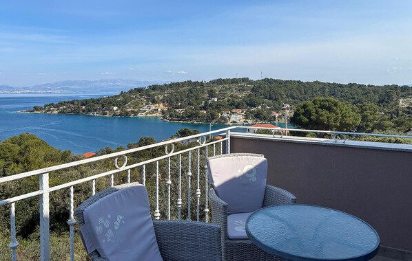 Property grounds - Beautiful apartment in Rogac (Rogac)