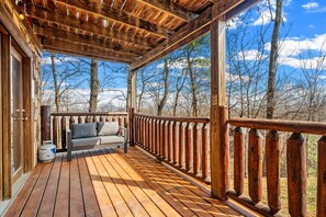 Property grounds - Luxe Mountain Escape - Fire Pit - Hot Tub - Sauna (Gatlinburg)