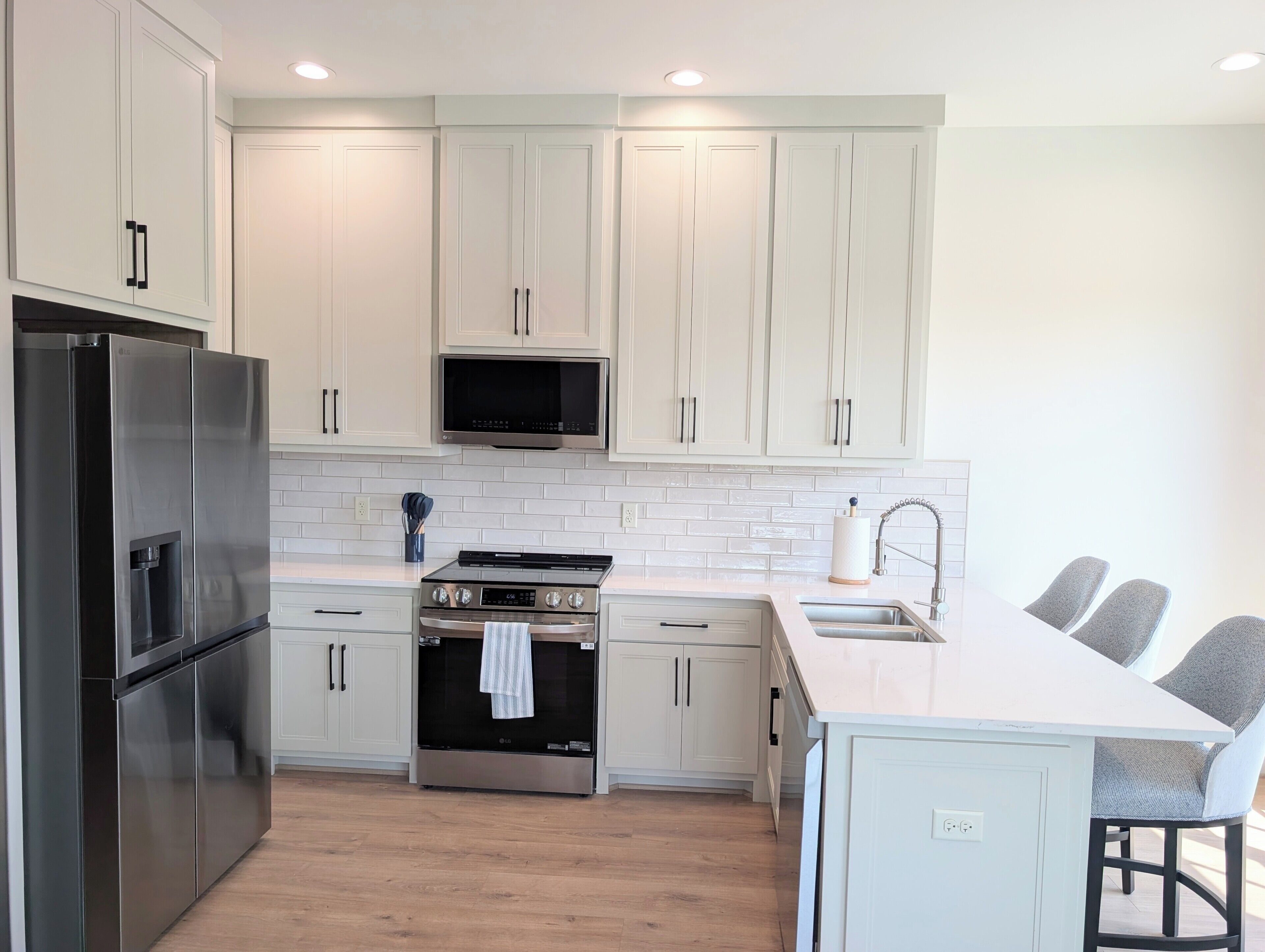Microwave, oven, stovetop, dishwasher