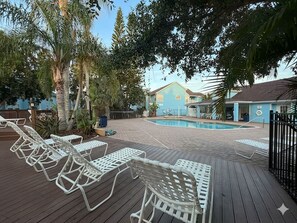 Outdoor pool - Magical Stay 3BR/2BA, Fully Equipped, 15min Disney (Kissimmee)