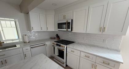 Delightful 3-bedroom house with AC in charming Gloucester.