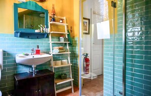 Een douche, een haardroger