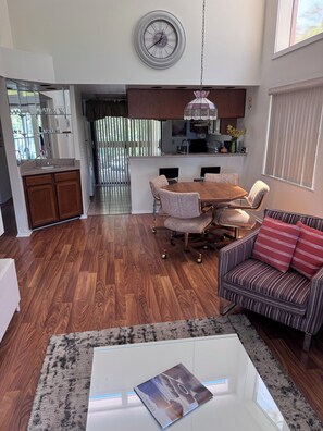 Interior - Breathtaking Lake Sunsets Golf Resort Gated Security Pool Tennis Pet Friendly” (Oldsmar)
