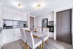 Dining - Los Mirlos Stay- 2B w/ Wifi (Viña del Mar)