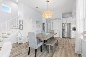 Dining - SolMate - 30A Getaway at Eastern Lake - Just Steps from the Beach!  Sleeps 10 (Santa Rosa Beach)