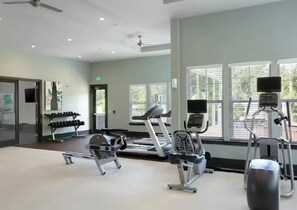 Fitness facility - Central Tampa/Pool, Gym + Free Parking (Tampa)