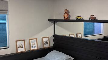 4 habitaciones, tabla de planchar con plancha y wifi gratis