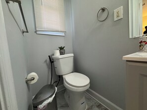 Handtücher, Seife, Toilettenpapier