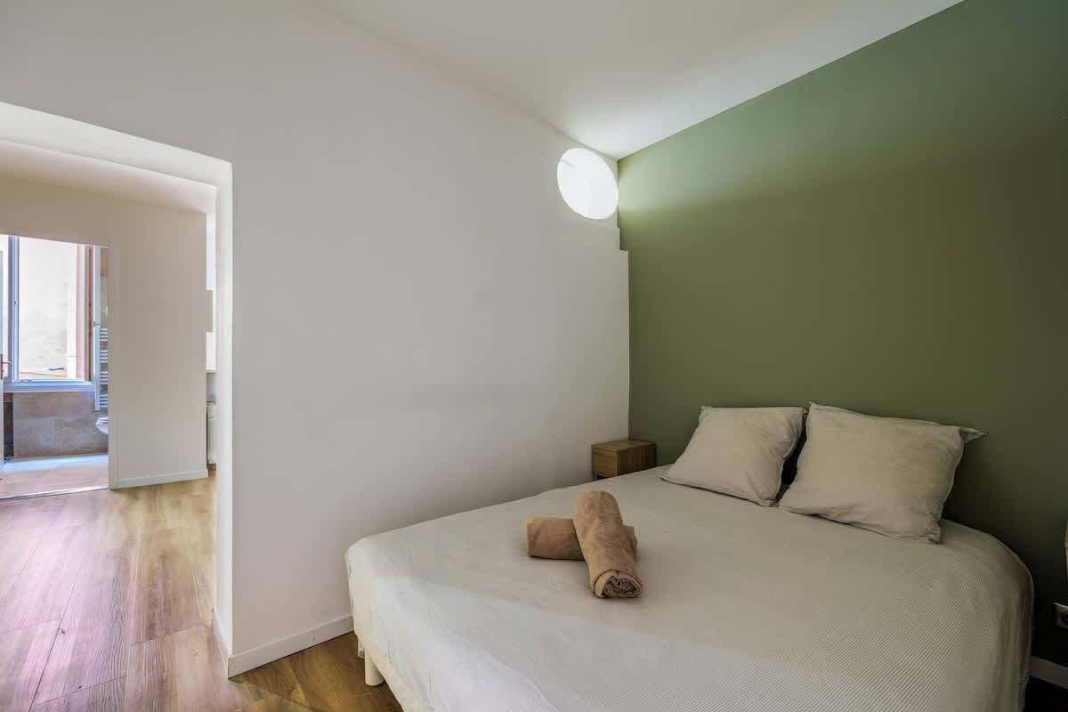 Wifi gratis y ropa de cama 