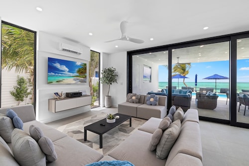 New BEACHFRONT Aqua Blu Villa-4 King Bdrm/6 Bath-Oceanfront bliss-up to 8 guests