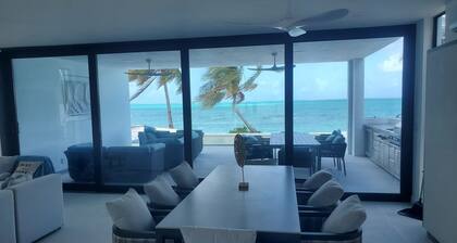 New BEACHFRONT Aqua Blu Villa-4 King Bdrm/6 Bath-Oceanfront bliss-up to 8 guests