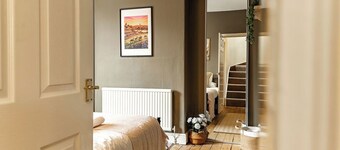 Spacious Chester Home | Sleeps 8 | Free On Street Parking