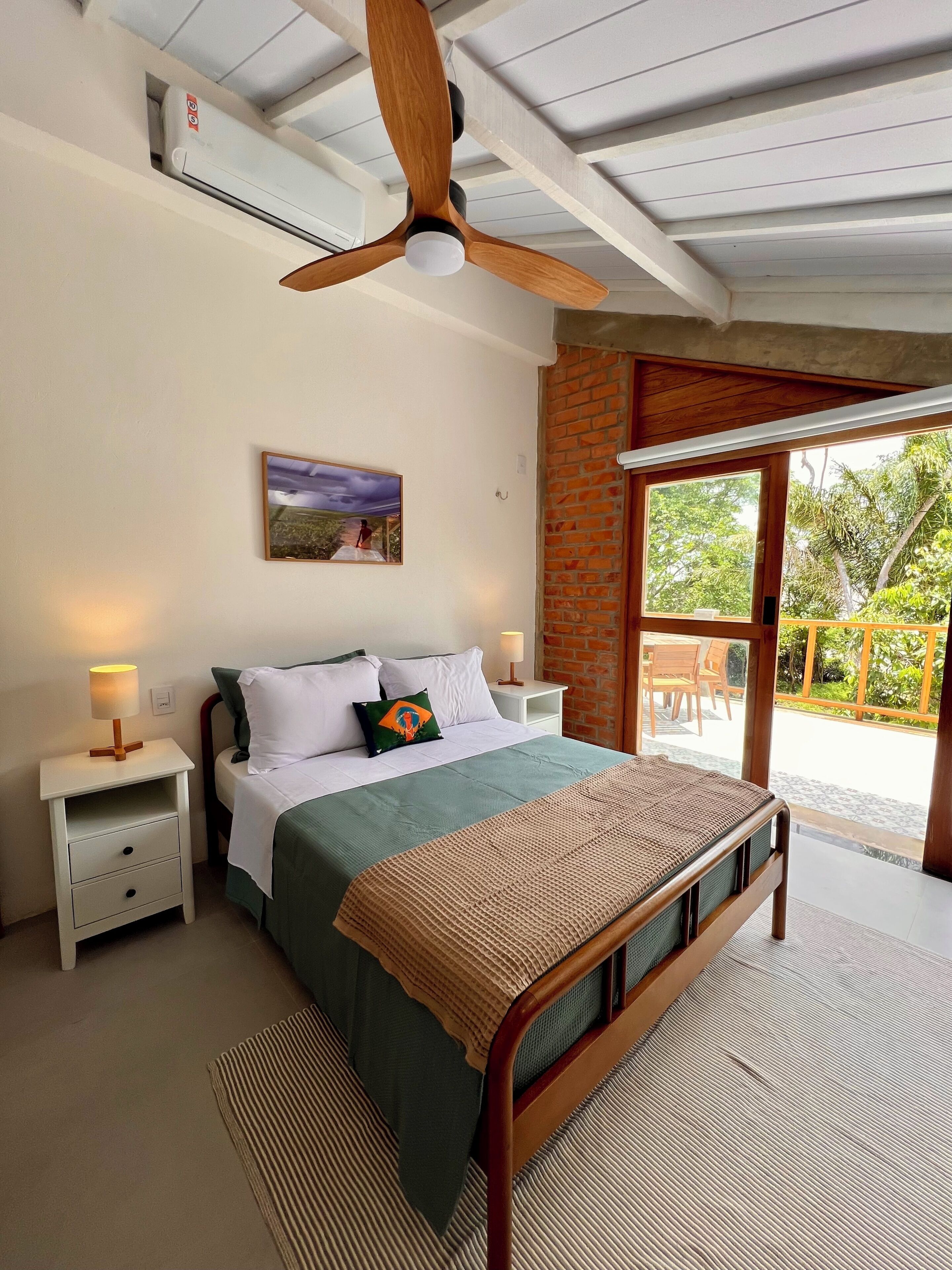 3 bedrooms, desk, iron/ironing board, free WiFi