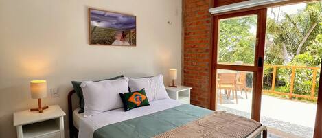 3 bedrooms, desk, iron/ironing board, free WiFi