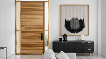 Luksushuoneisto, parveke, näköala puutarhaan | Sisätilat