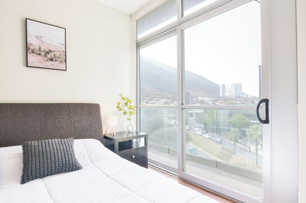 Comfort Suite, Balcony, City View | Laptop workspace, iron/ironing board, free WiFi