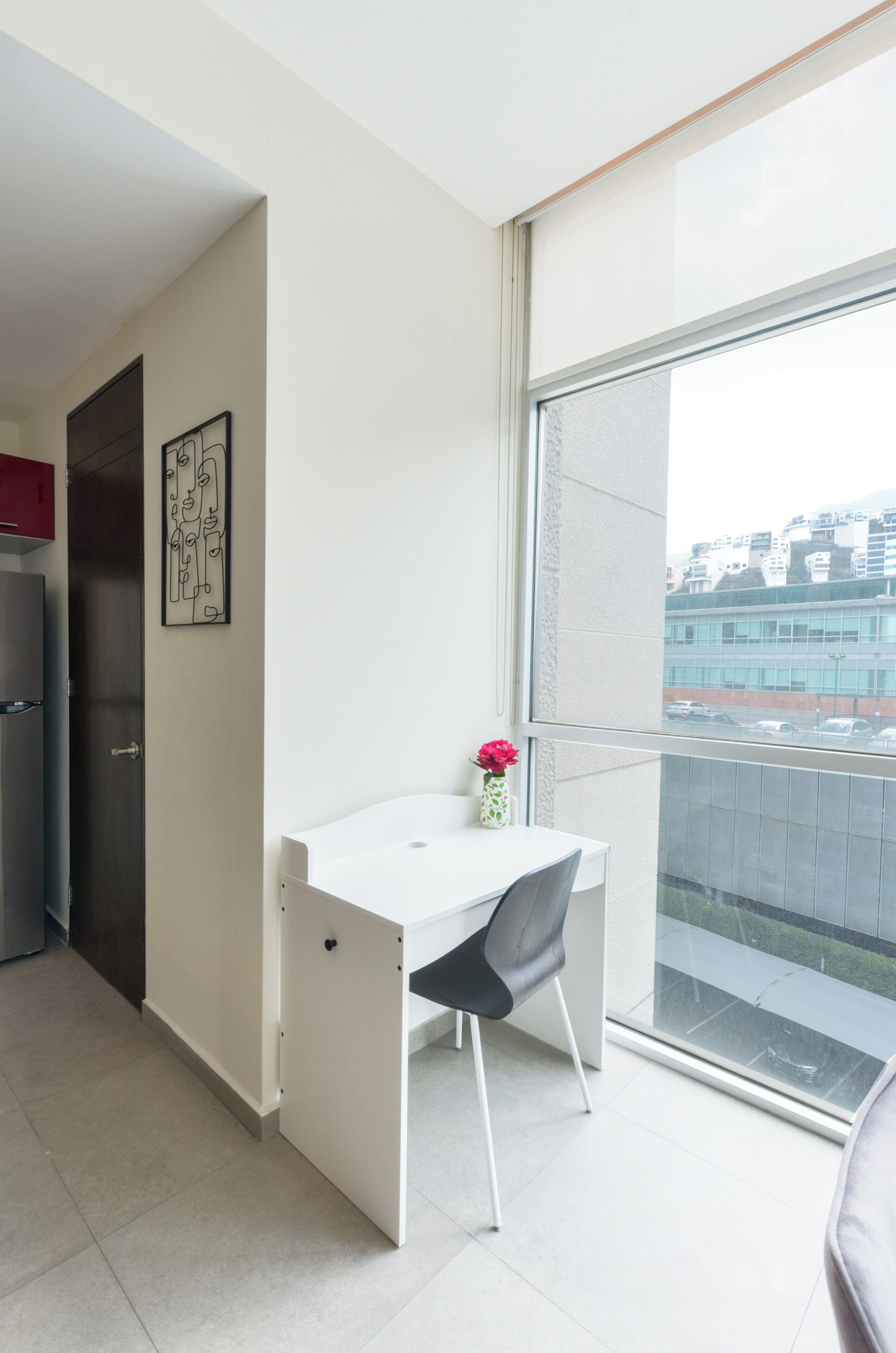 Suite Confort, balcón, vista a la ciudad | Área de sala de estar