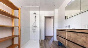 Shower - Le gîte à Théo - GELLES - Gîte (GELLES)