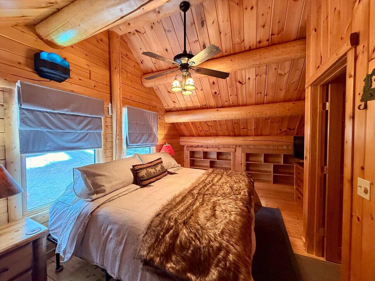4 bedrooms, WiFi, bed sheets
