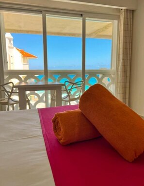 Deluxe-huoneisto, merinäköala | Sisätilat