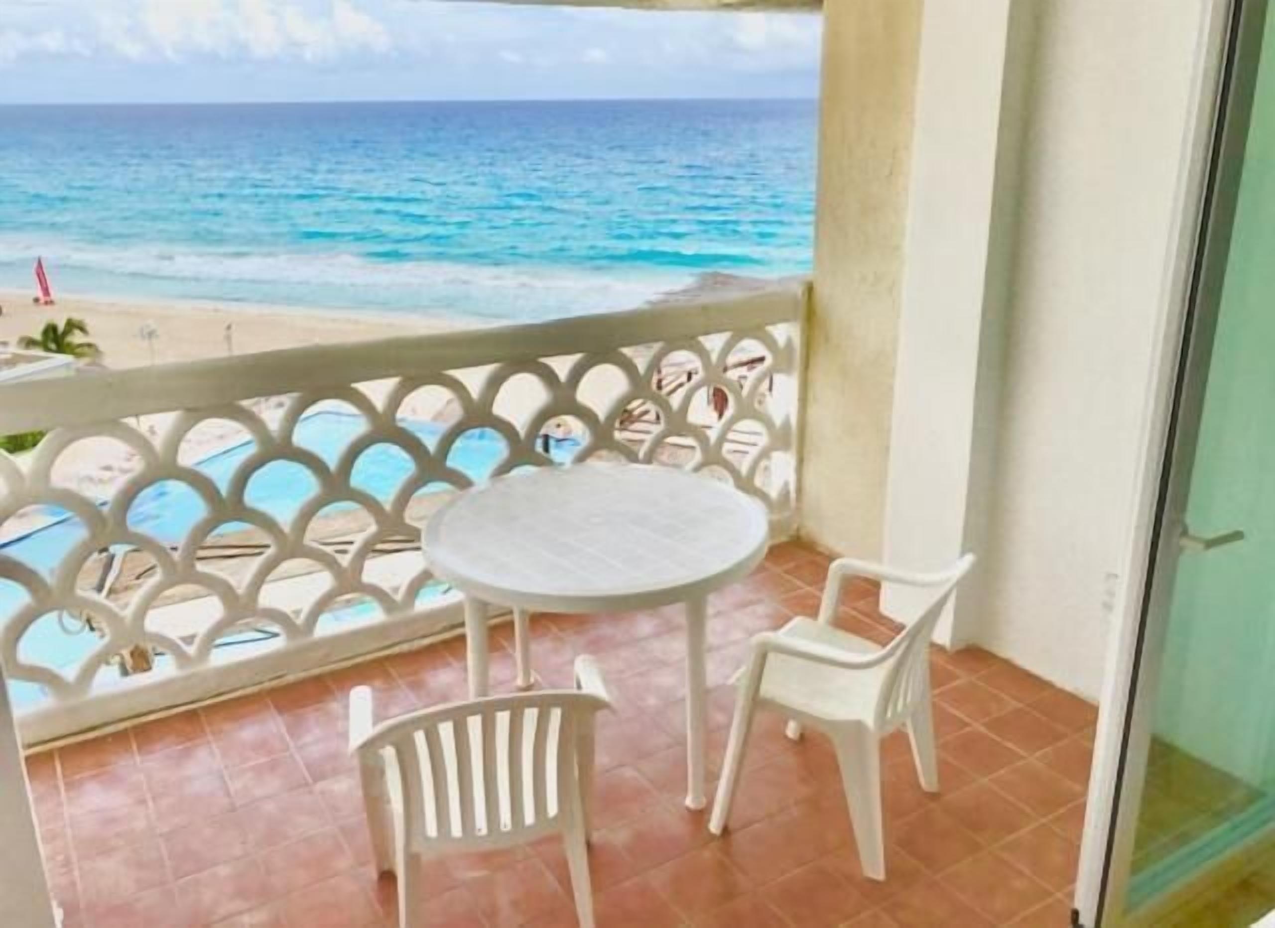 Deluxe Apartment, Balcony, Sea View | Outdoor dining