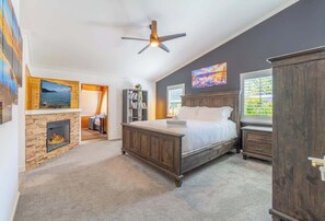 4 habitaciones, tabla de planchar con plancha, cuna de viaje y wifi 