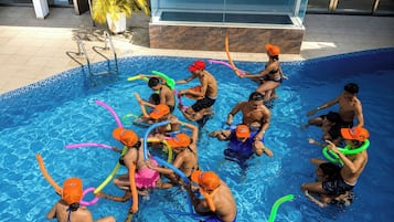2 kolam renang outdoor