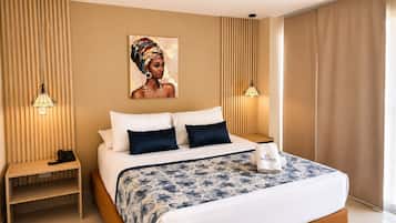 Quarto casal luxo | Wi-Fi de cortesia, roupa de cama