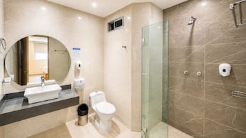 Deluxe Double Room | Bathroom