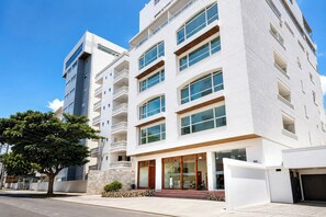 Front of property - Vadamar Hotel Collection Rodadero (Santa Marta)