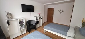 2 dormitorios, cuna de viaje, wifi y ropa de cama