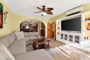 Living area - Marina Sol Luxury 2BR Condo Walk to Beach & Marina (Cabo San Lucas)
