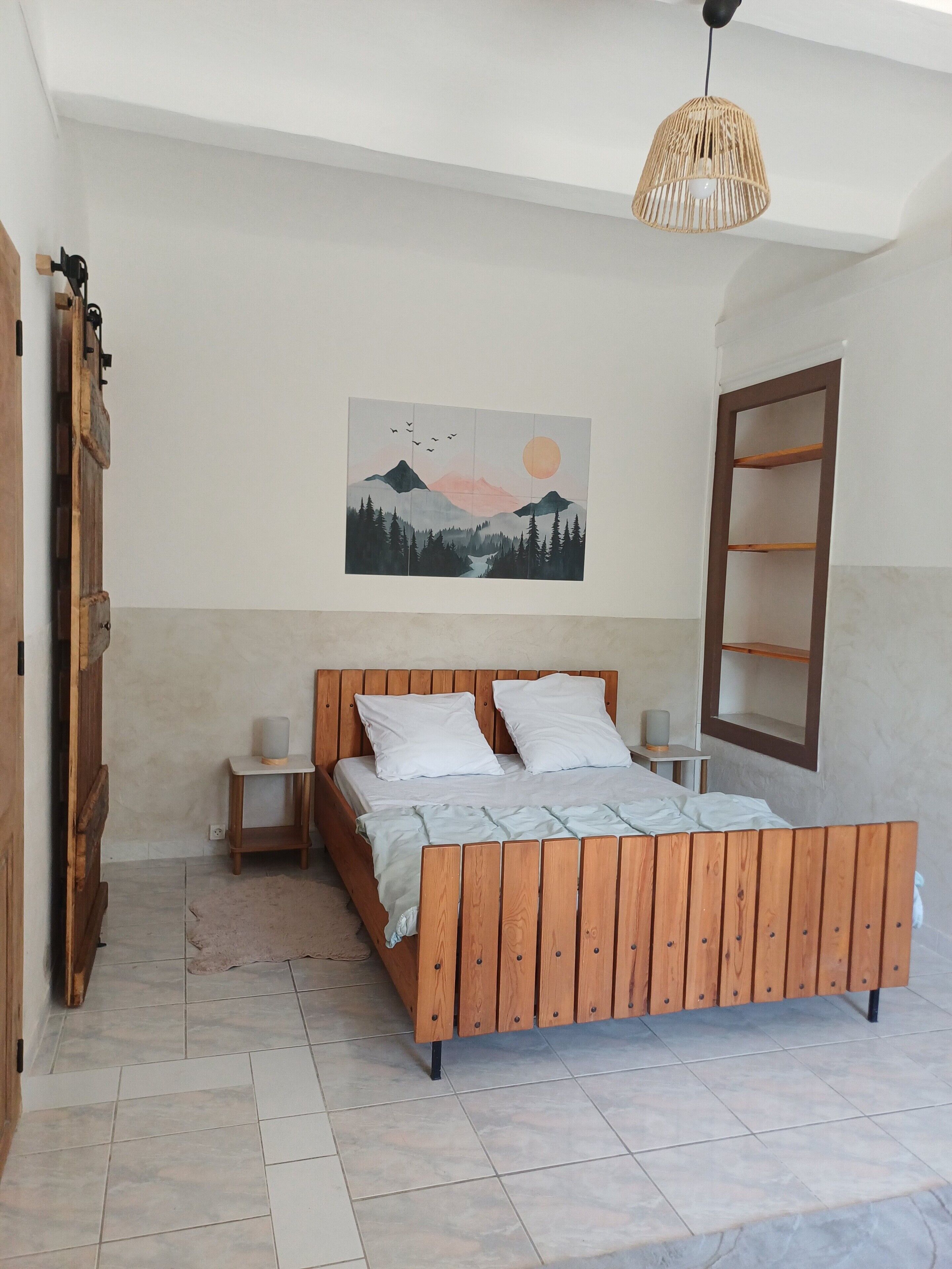 2 bedrooms, WiFi, bed sheets