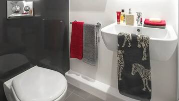 Studio, Non Smoking | Bathroom
