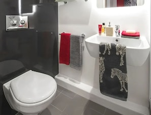 Estudio, no fumadores | Baño