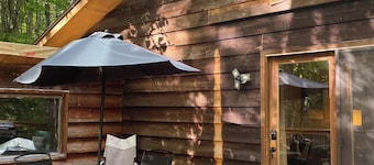 Rustic Private Cabin In Trent Lakes