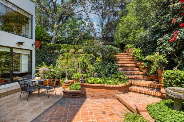 Comfort House, 3 Bedrooms, Patio, Garden View | Terrace/patio - Casa Azteca (Mexico City)