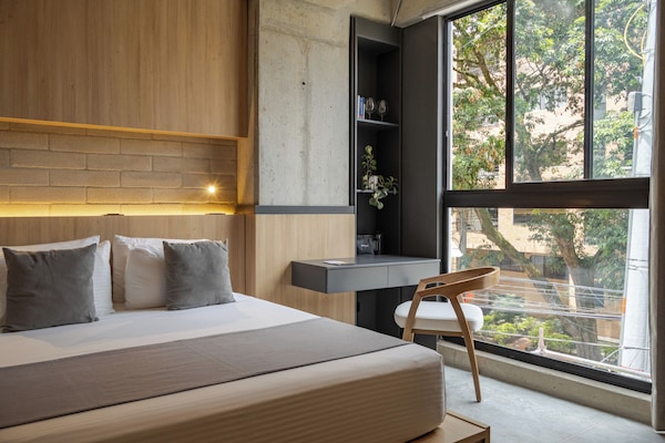 Habitación doble estándar | Ropa de cama hipoalergénica y minibar