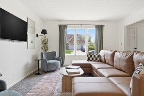 Living area - Grandstand Gathering House: Pool, Theater, Gym (Greenwood)