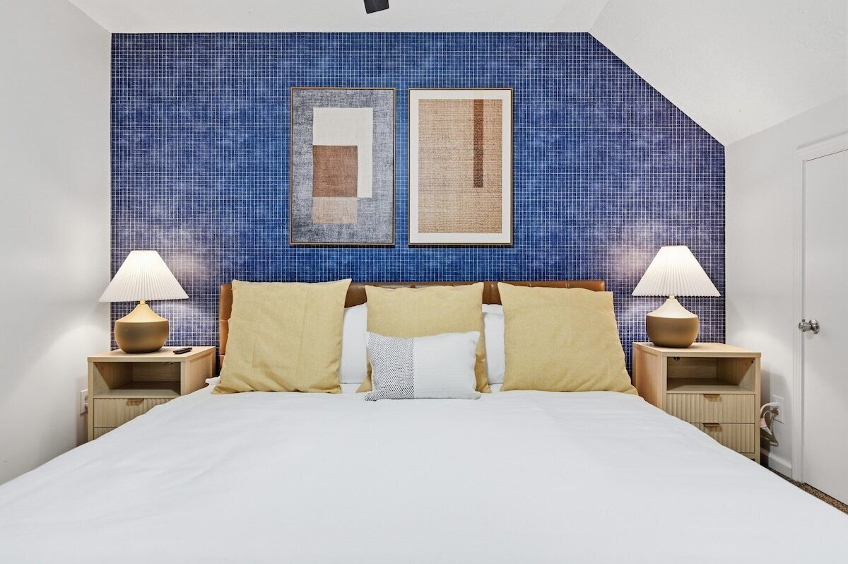 7 chambres, fer et planche à repasser, Wi-Fi, draps fournis