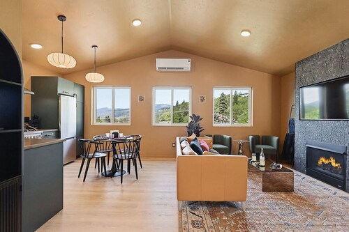 Casa Jaguar- 2 Bdrm Apt + Hot Tub/Sauna