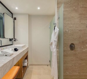 Bathroom - Infinity 2 Queen ocean view with hot tub (Cabo San Lucas)