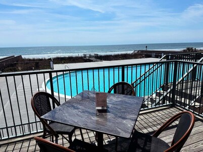 Ocean Views + Private Beach Club - Pool, Tiki Bar, Walk to Beach, 4BR/4BA
