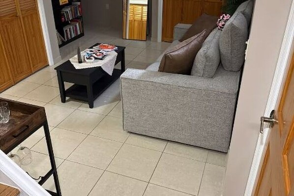 Living area - FIFA 2026 Stay - 2 Miles from Stadium (Carlstadt)