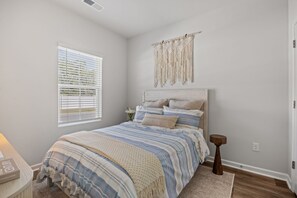 4 Schlafzimmer, Bügeleisen/Bügelbrett, kostenloses WLAN, Bettwäsche
