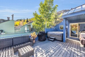Terrace/patio - Park City Daly Mountain Dream Free Ski Waxes | Hot Tub | Apres | 2-min Walk to Main (Park City)