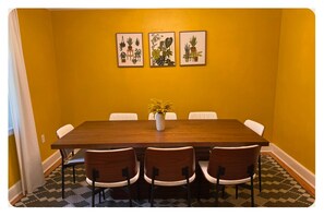 Dining - The Marigold- USC+Hot Tub+Fire Pit+Game Room+Grill+Near Downtown (Cayce)