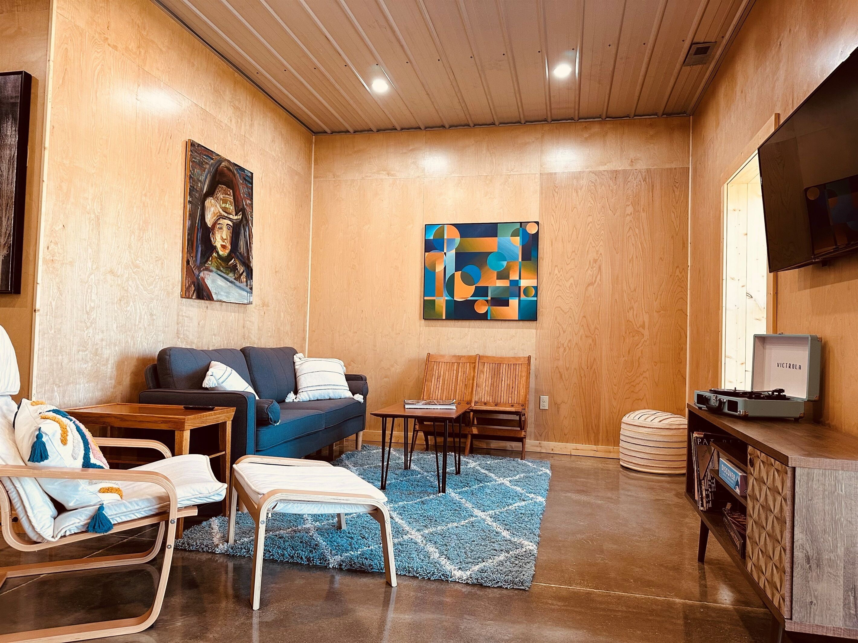 Smart TV, books, music library