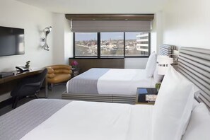 Room - The Watergate Hotel | 2 Doubles | Private Balcony | Near Georgetown (Washington)